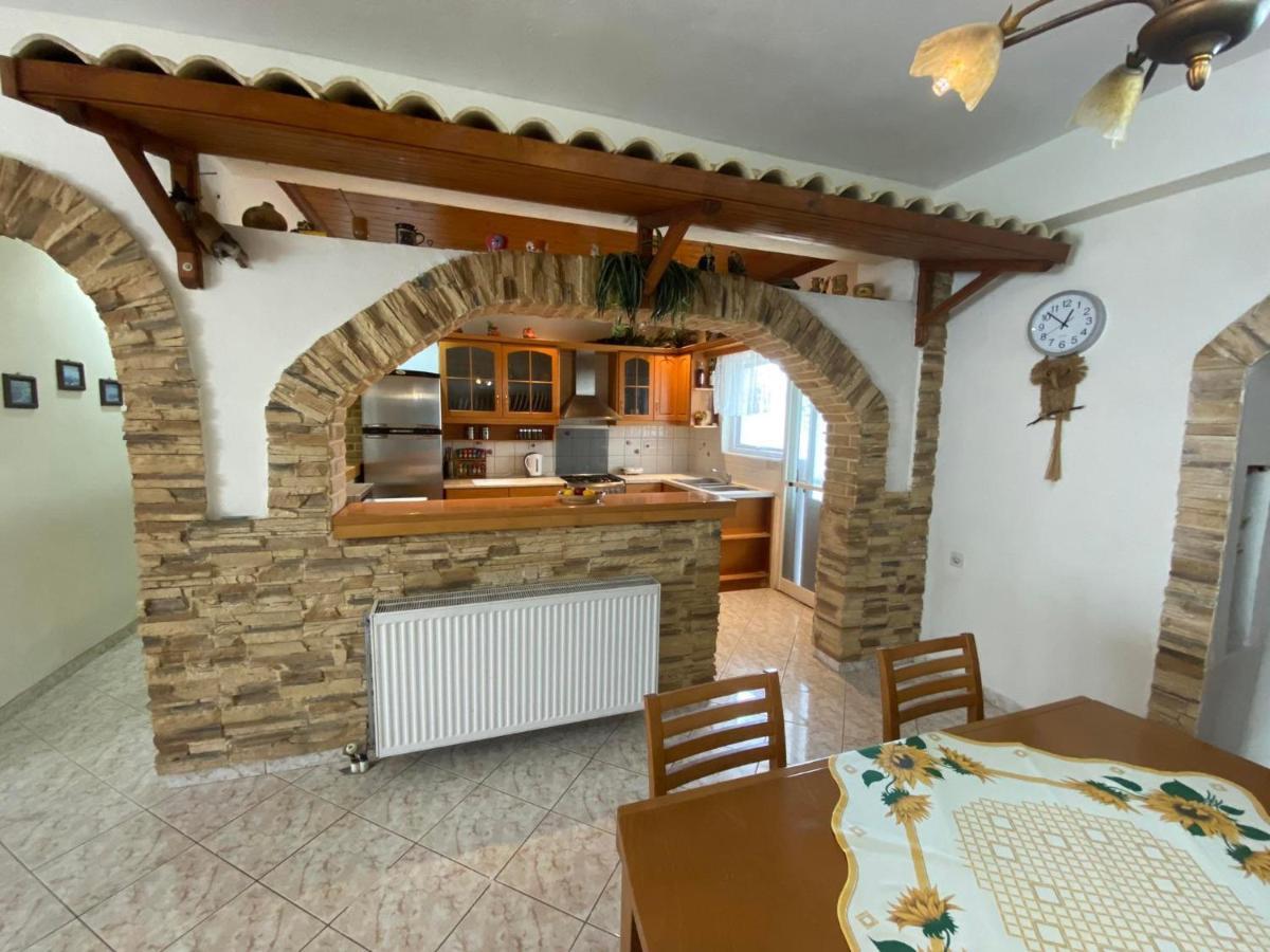 Villa Theo Marathiász Kültér fotó